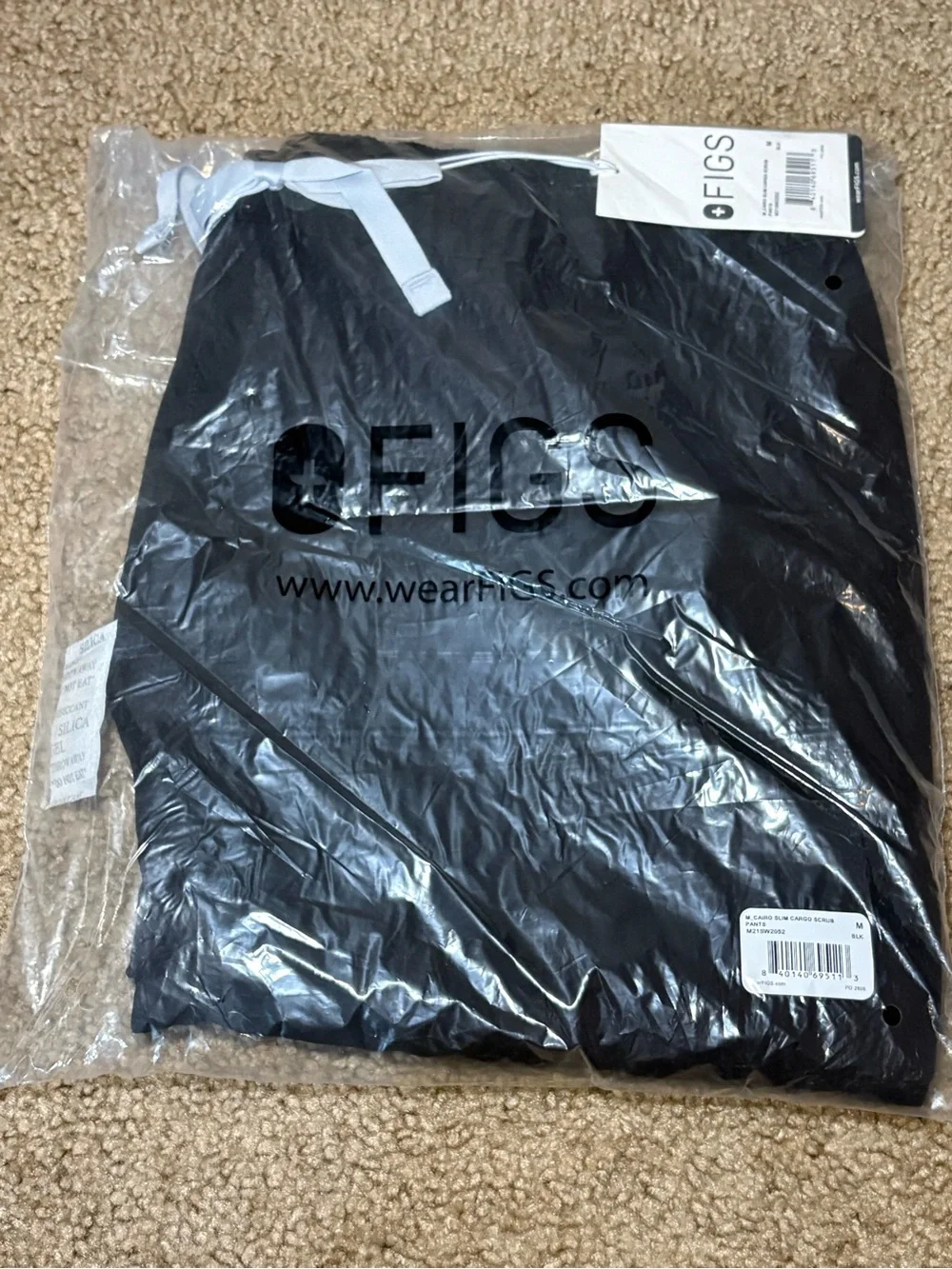 FIGS black cairo slim scrub pants